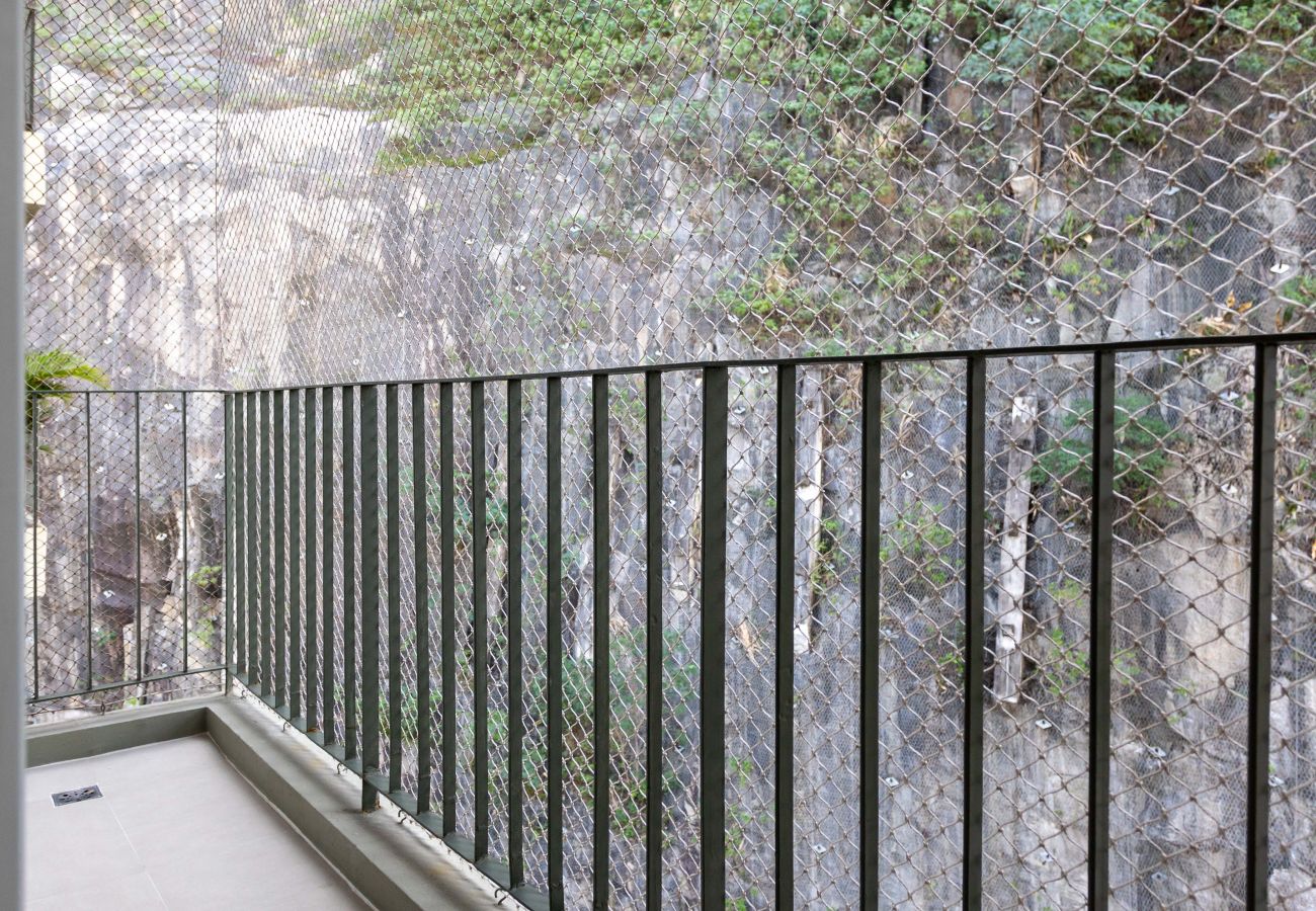 Apartment in Rio de Janeiro - Charming 9 minutes from Botafogo Beach | MRF1307