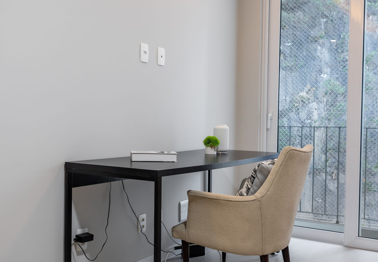 Apartment in Rio de Janeiro - Charming 9 minutes from Botafogo Beach | MRF1307