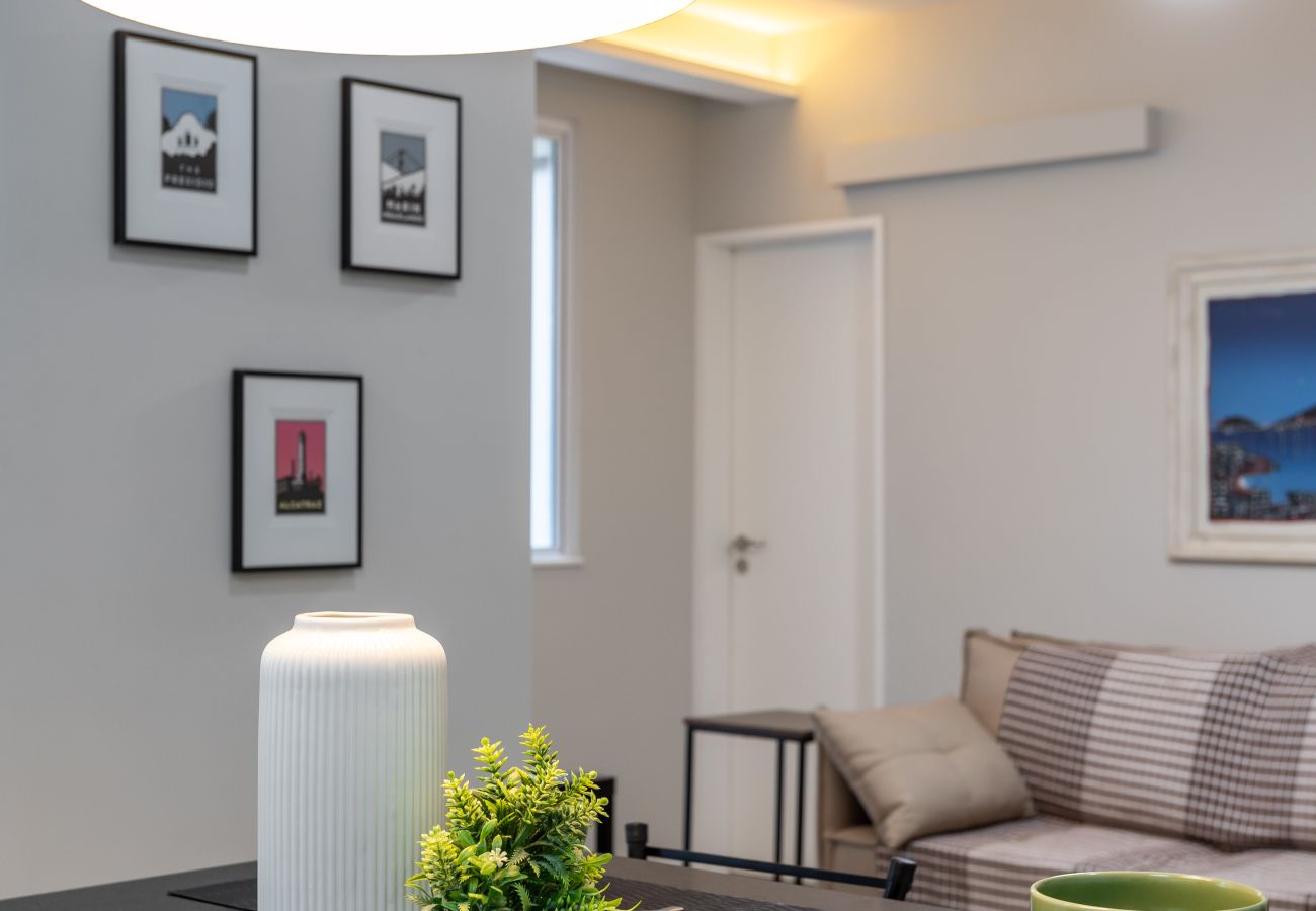 Apartment in Rio de Janeiro - Charming 9 minutes from Botafogo Beach | MRF1307