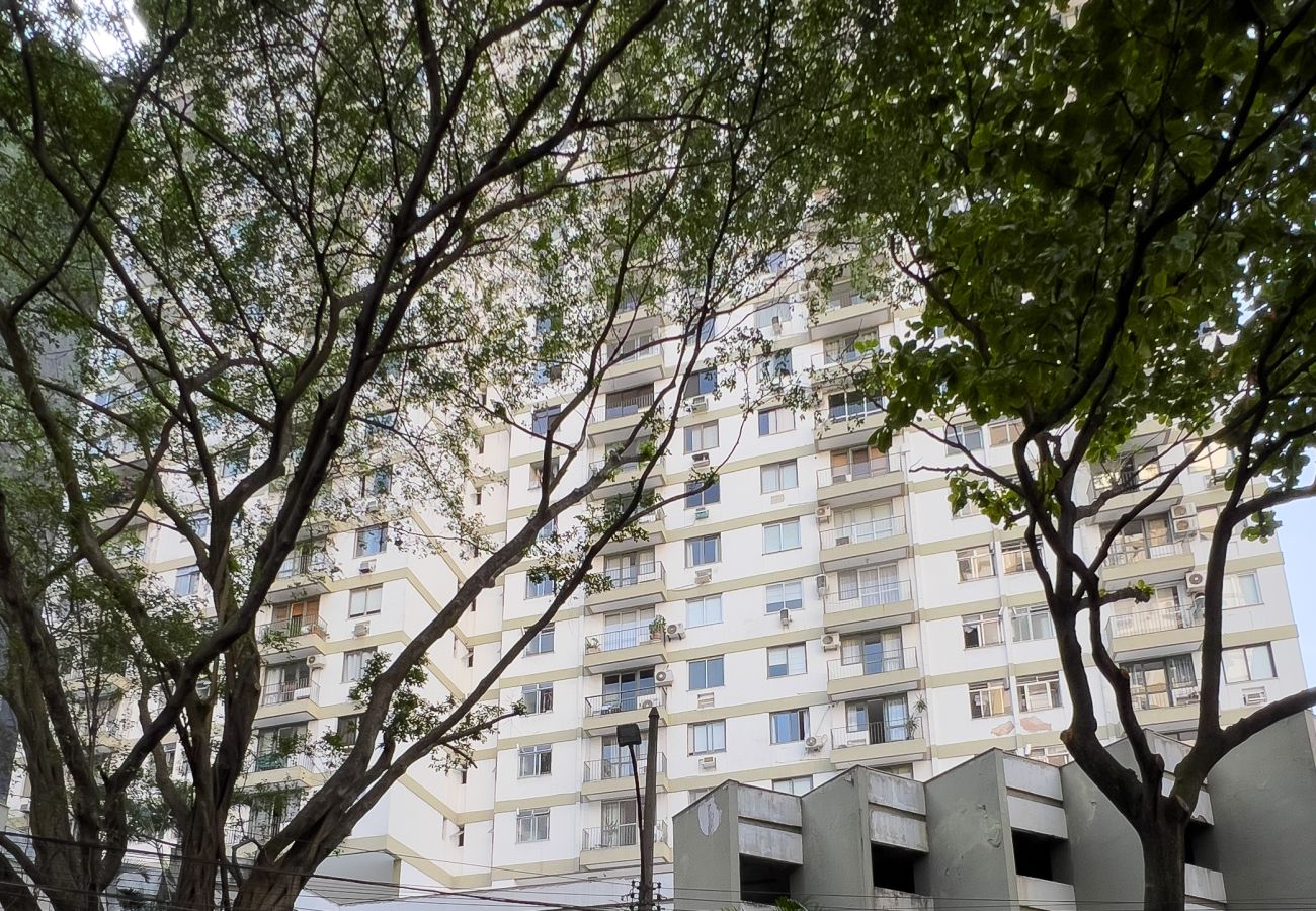 Apartment in Rio de Janeiro - Charming 9 minutes from Botafogo Beach | MRF1307