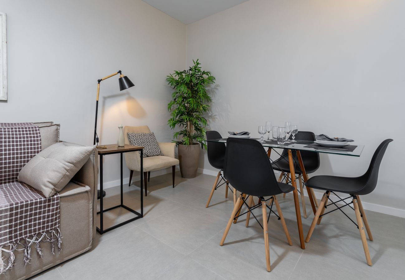 Apartment in Rio de Janeiro - Charming 9 minutes from Botafogo Beach | MRF1307