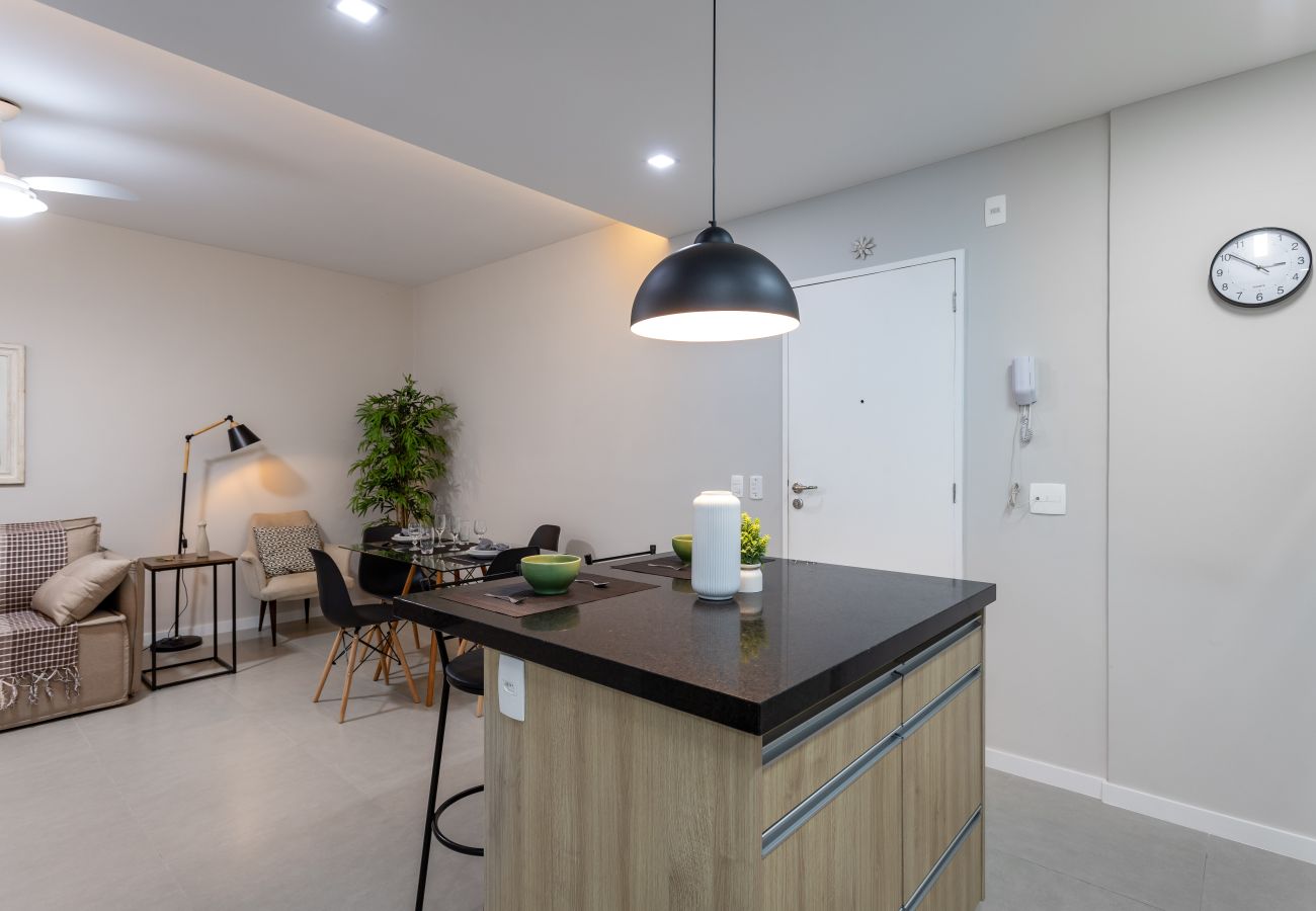 Apartment in Rio de Janeiro - Charming 9 minutes from Botafogo Beach | MRF1307