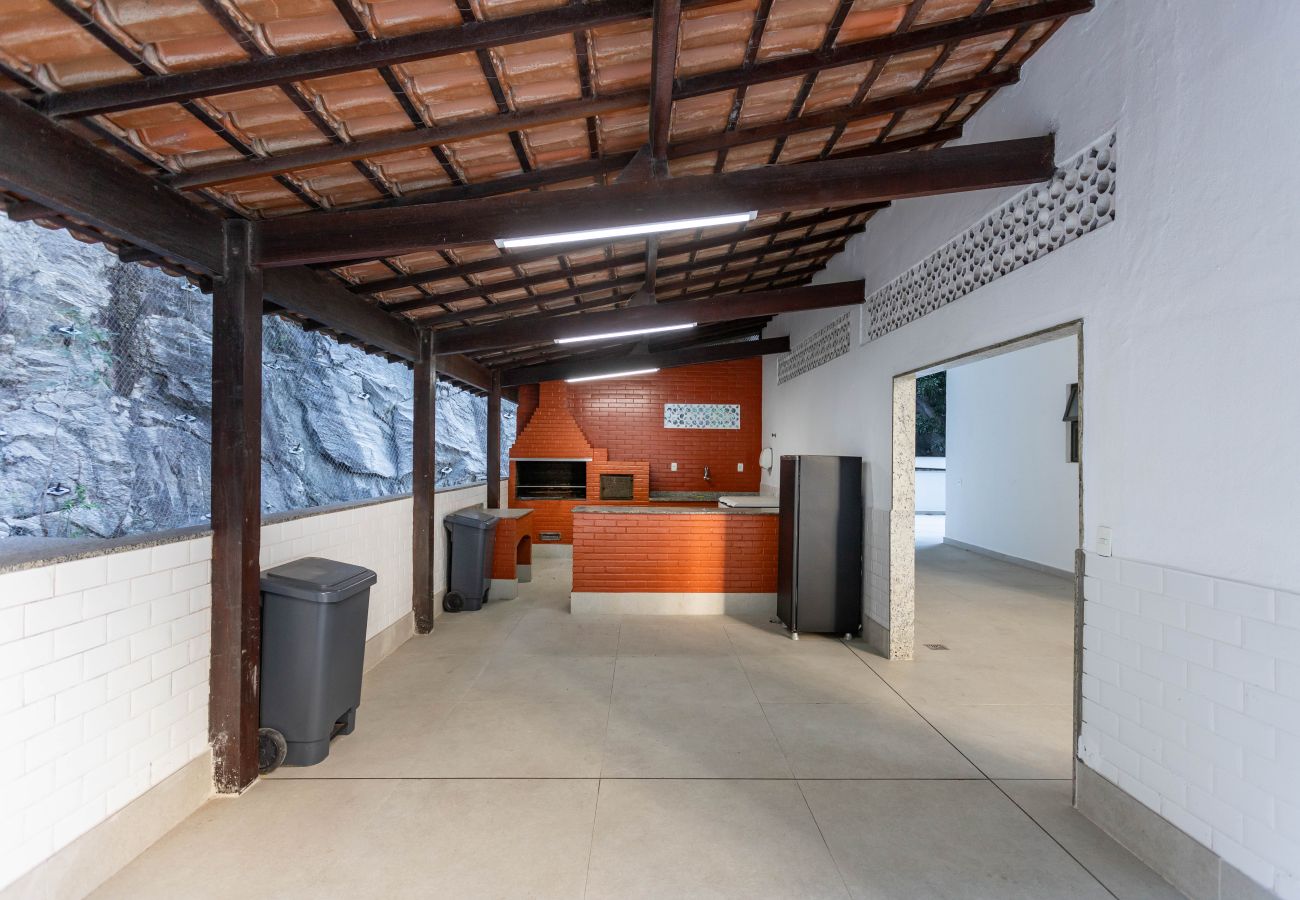 Apartment in Rio de Janeiro - Charming 9 minutes from Botafogo Beach | MRF1307