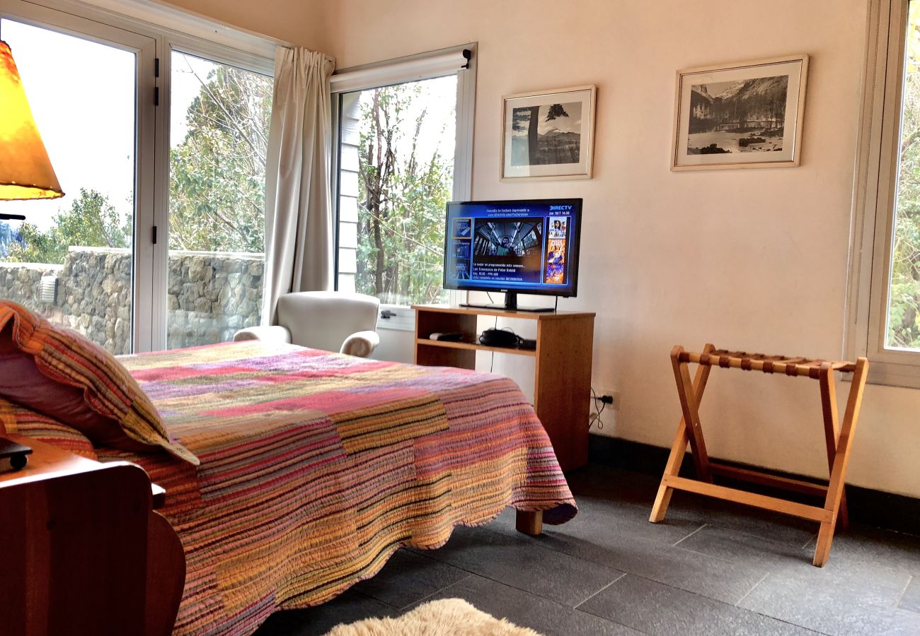 House in San Carlos de Bariloche - House Facing Llao Llao in Bariloche