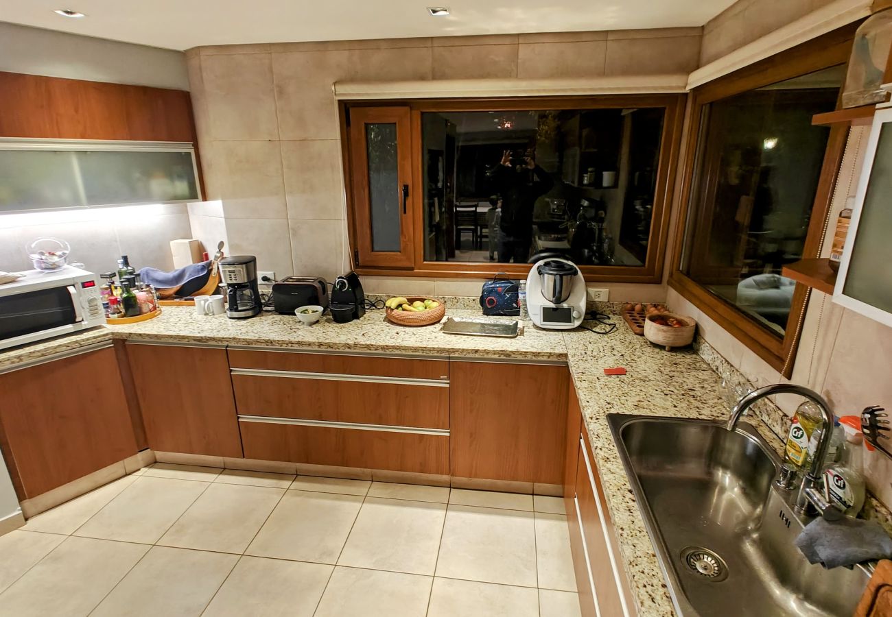 House in San Carlos de Bariloche - ARE55 SPECTACULAR HOUSE WITH INTEGRATED QUINCHO AND HEATED POOL