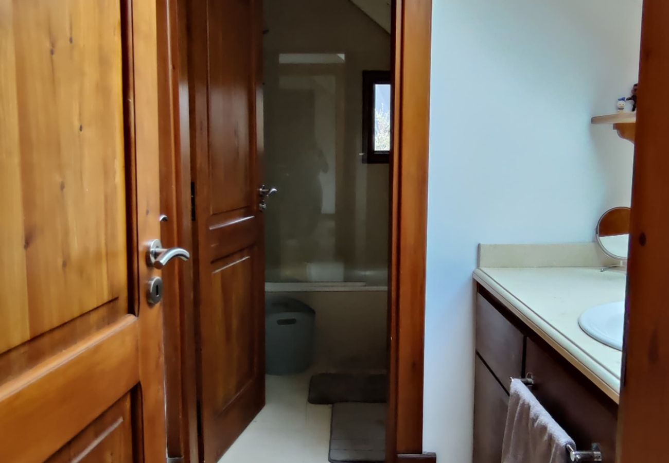 House in San Carlos de Bariloche - ARE55 SPECTACULAR HOUSE WITH INTEGRATED QUINCHO AND HEATED POOL