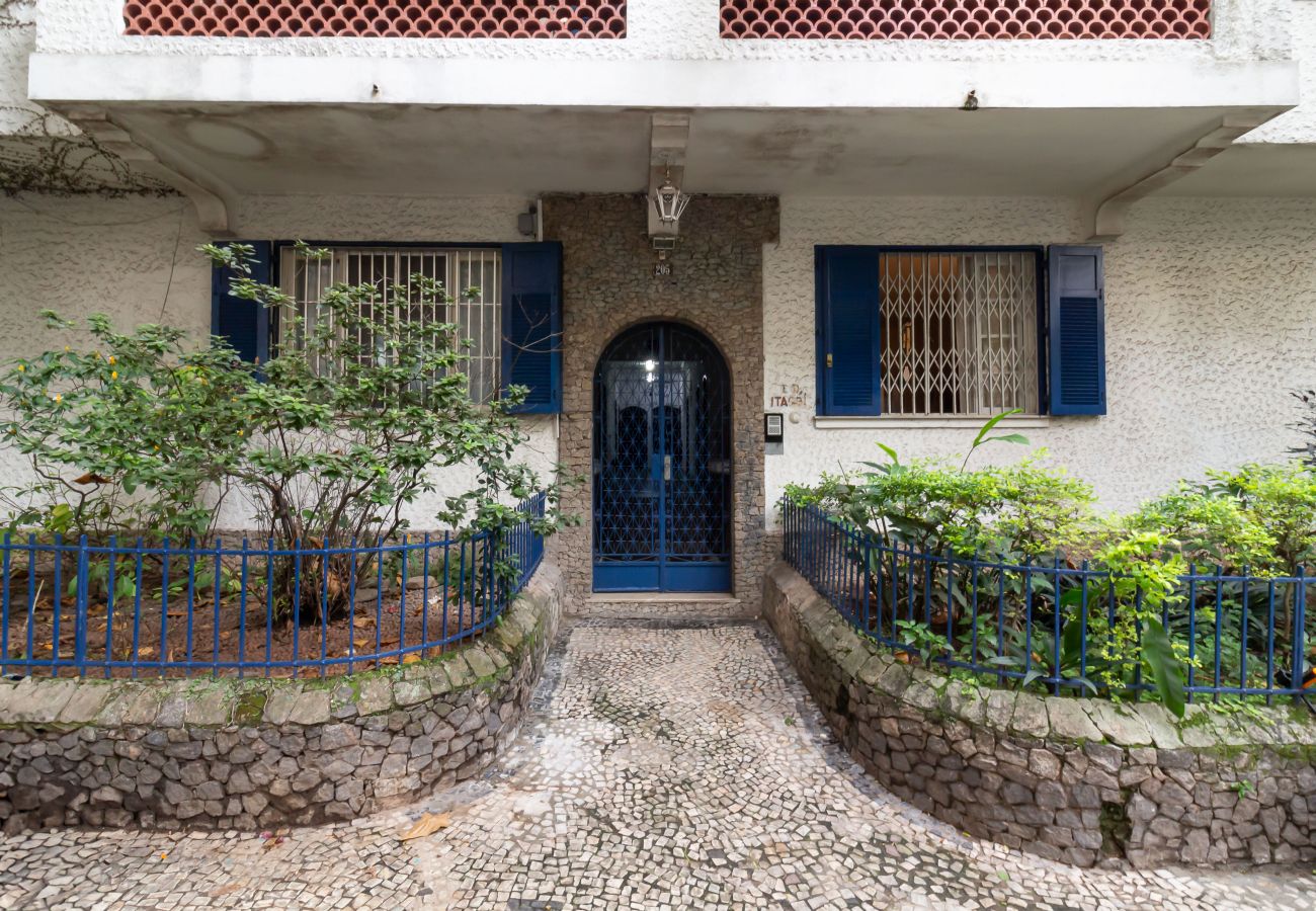 Apartment in Rio de Janeiro - Close to the underground and 10 minutes from the beach | MFB302