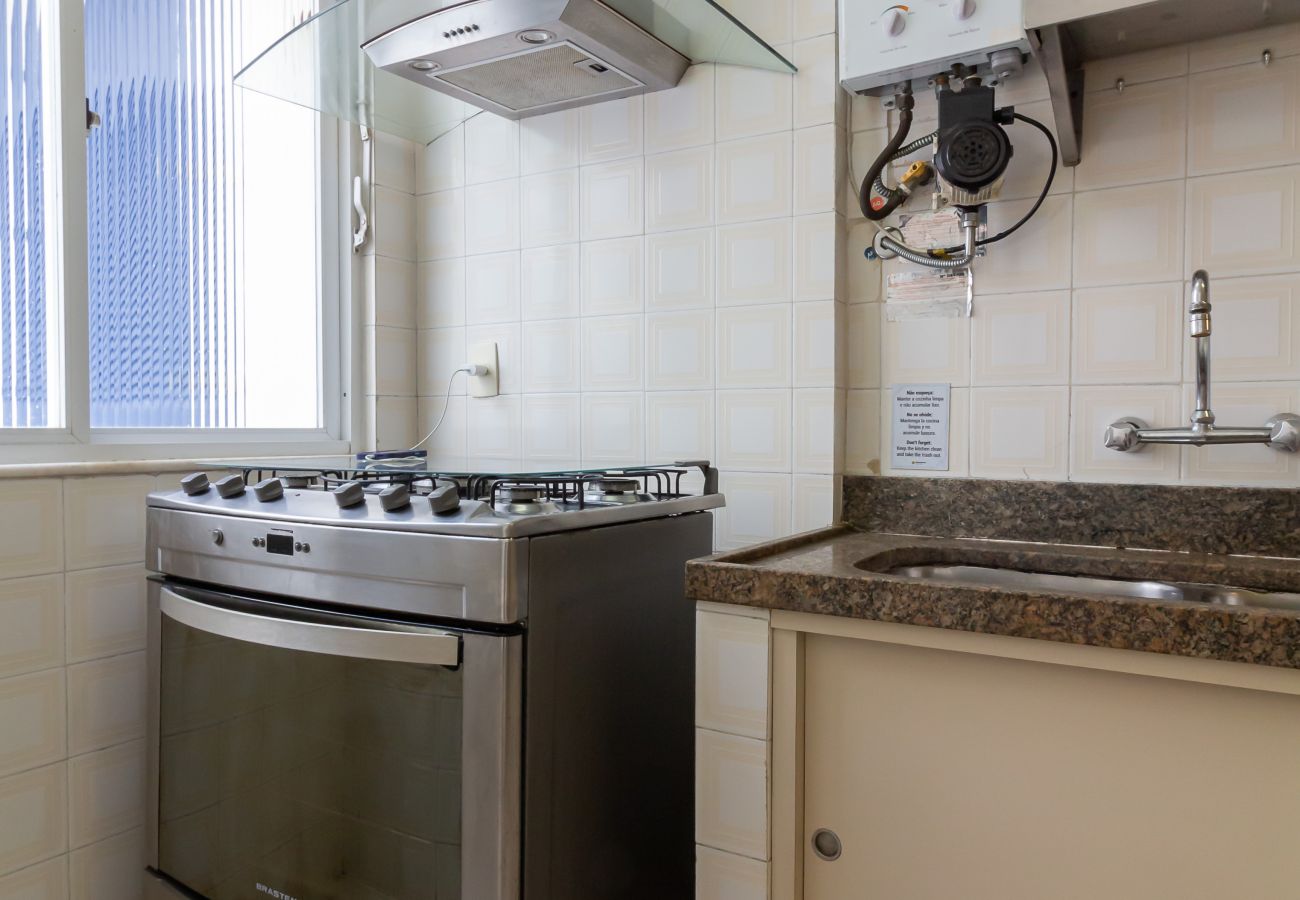 Apartment in Rio de Janeiro - Close to the underground and 10 minutes from the beach | MFB302