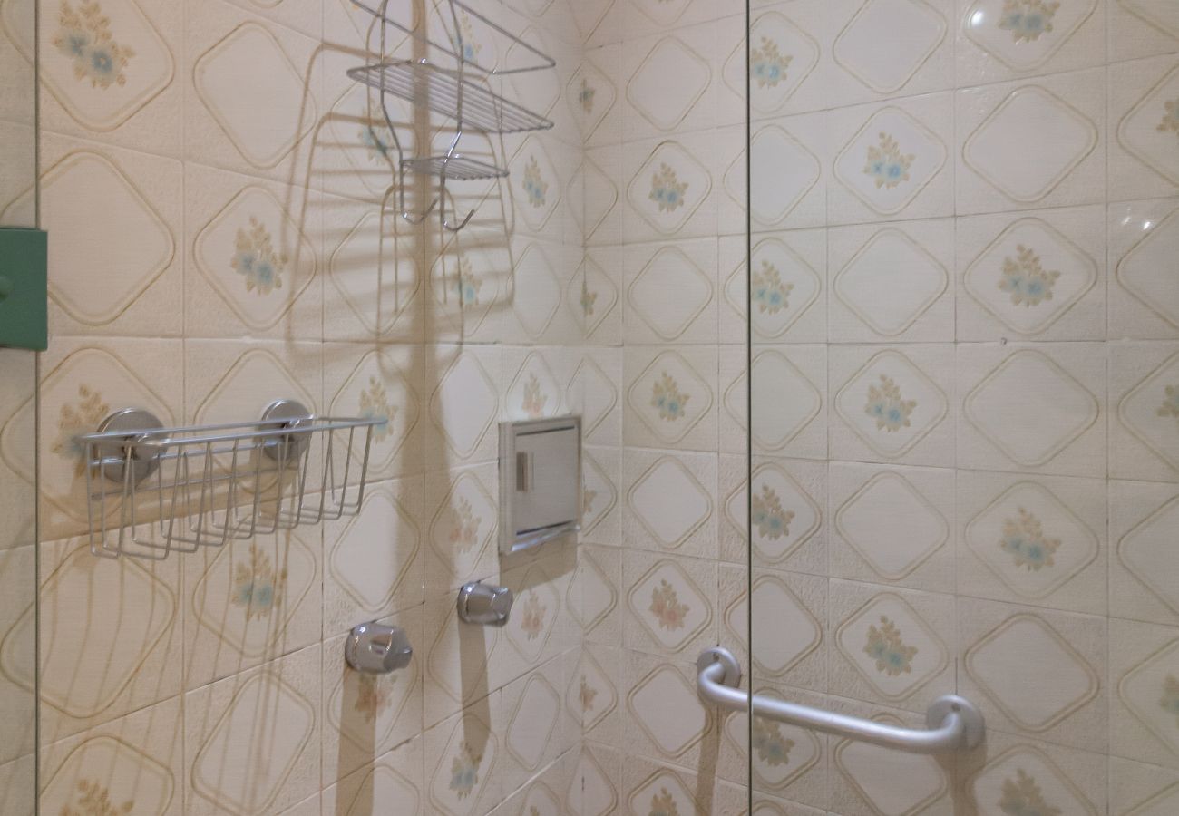 Apartment in Rio de Janeiro - Close to the underground and 10 minutes from the beach | MFB302