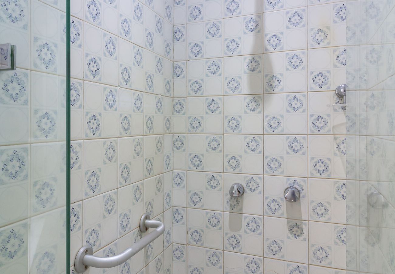 Apartment in Rio de Janeiro - Close to the underground and 10 minutes from the beach | MFB302