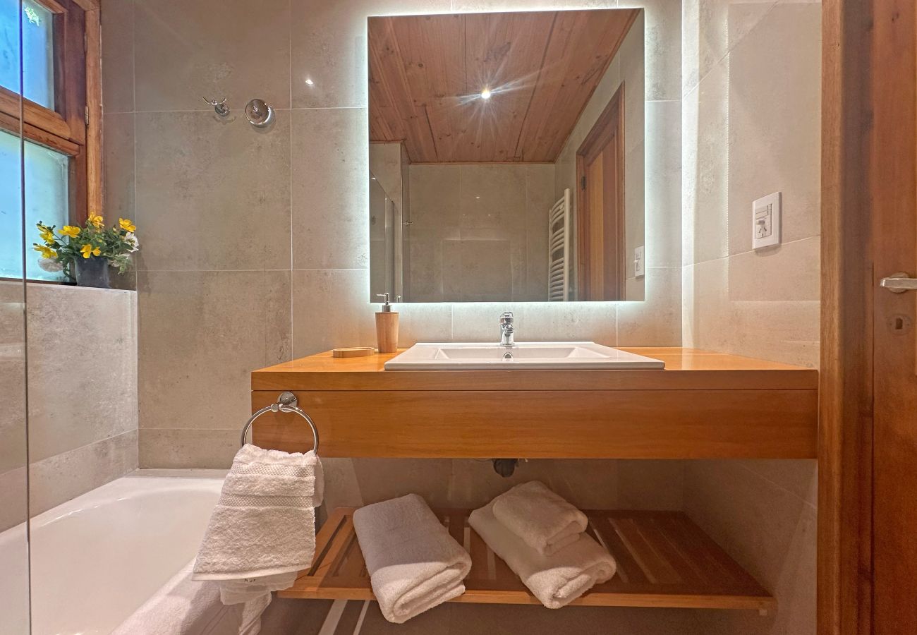 House in San Carlos de Bariloche - HUAPI49 Spectacular Mountain House with access to Lake Nahuel Huapi