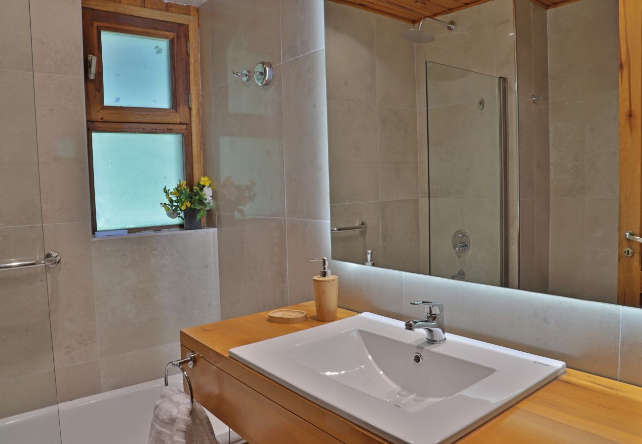 House in San Carlos de Bariloche - HUAPI49 Spectacular Mountain House with access to Lake Nahuel Huapi