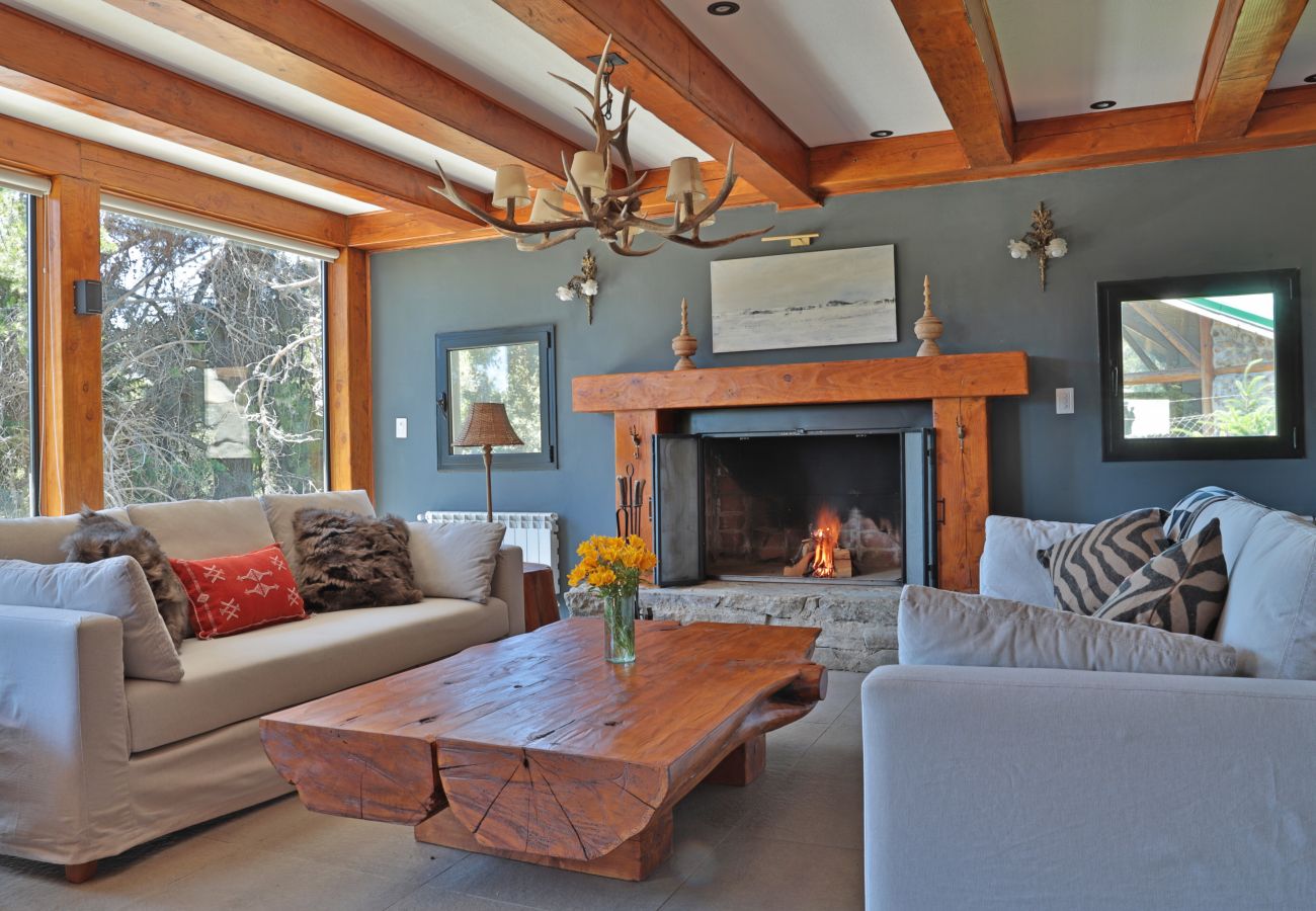 House in San Carlos de Bariloche - HUAPI49 Spectacular Mountain House with access to Lake Nahuel Huapi