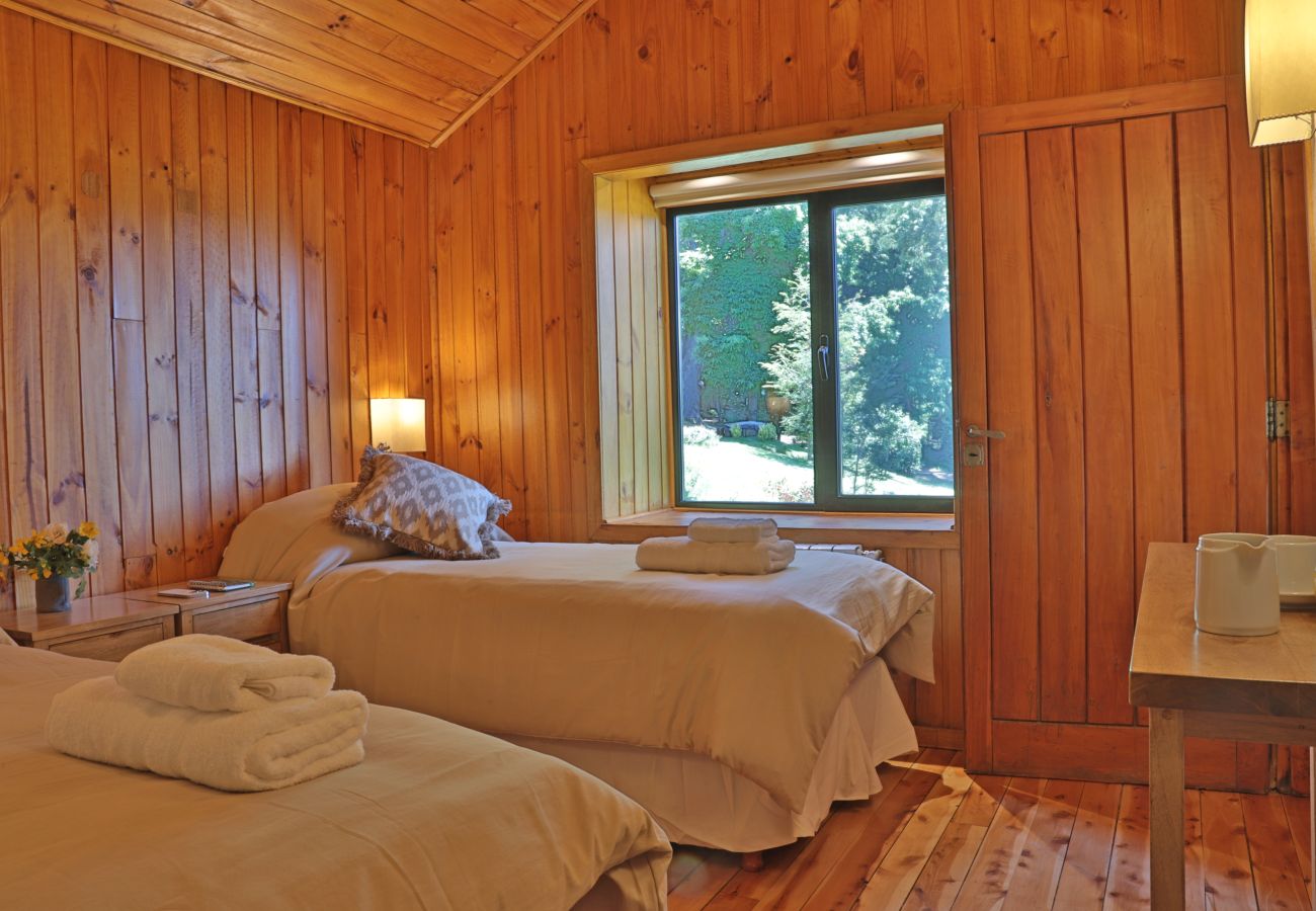 House in San Carlos de Bariloche - HUAPI49 Spectacular Mountain House with access to Lake Nahuel Huapi