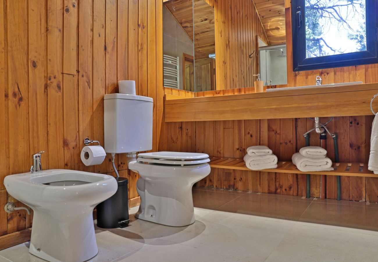 House in San Carlos de Bariloche - HUAPI49 Spectacular Mountain House with access to Lake Nahuel Huapi