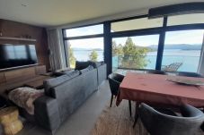 Apartment in San Carlos de Bariloche - HUAPI50C – Jacuzzi, Pool & Lake View