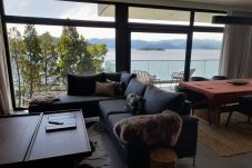Apartment in San Carlos de Bariloche - HUAPI50C – Jacuzzi, Pool & Lake View