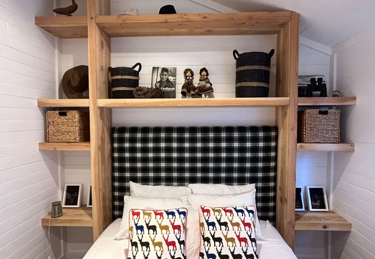 House in San Carlos de Bariloche - MOUNTAIN  HOUSE WITH LAKE VIEW IN ARELAUQUEN