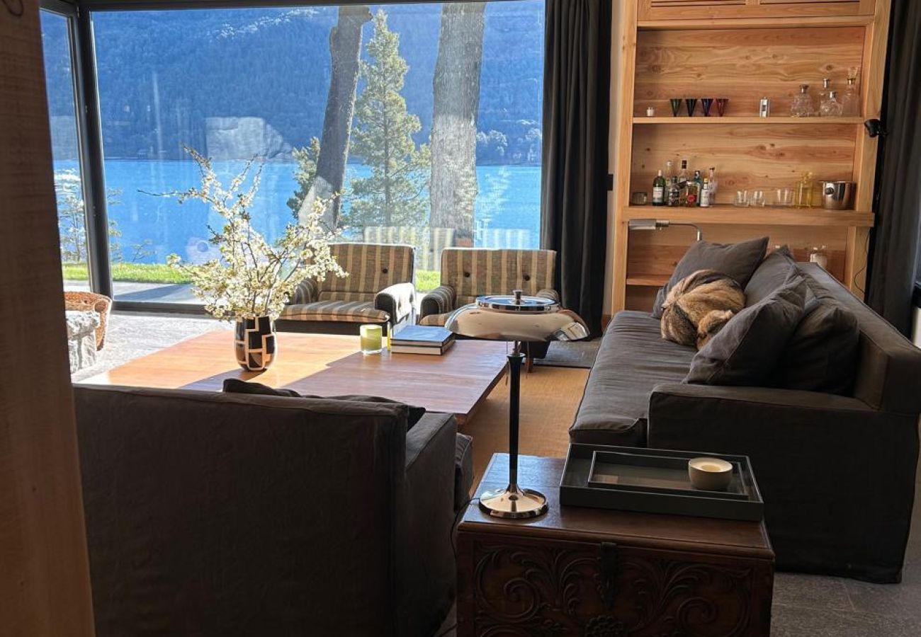 House in San Carlos de Bariloche - MOUNTAIN  HOUSE WITH LAKE VIEW IN ARELAUQUEN