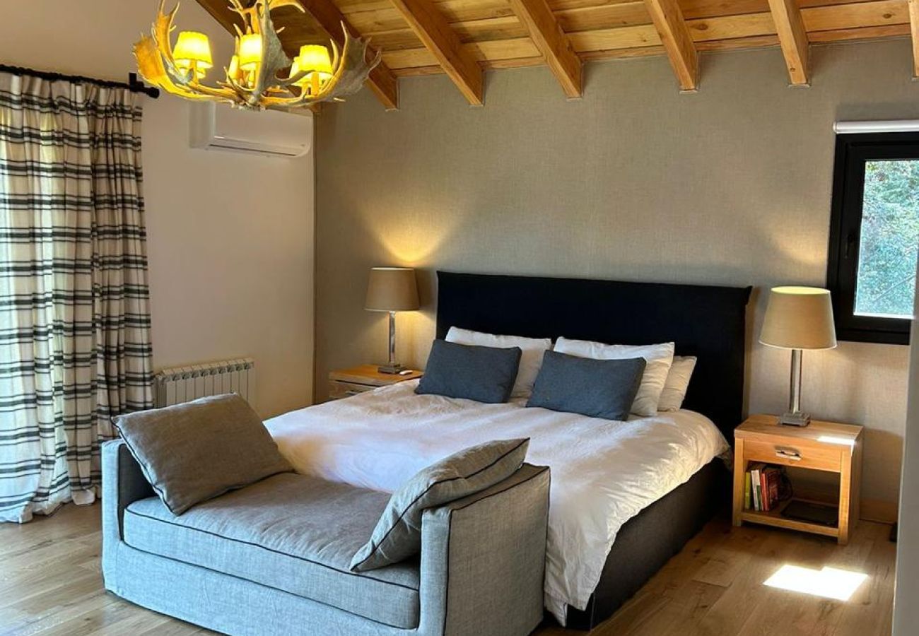 House in San Carlos de Bariloche - MOUNTAIN  HOUSE WITH LAKE VIEW IN ARELAUQUEN