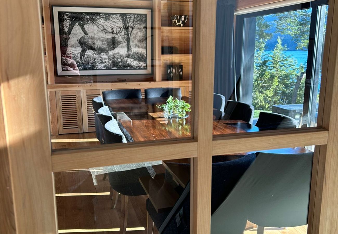 House in San Carlos de Bariloche - MOUNTAIN  HOUSE WITH LAKE VIEW IN ARELAUQUEN