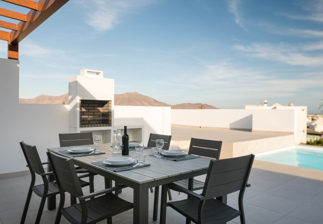 Villa in Playa Blanca - Villa Blanca - Altos de Lanzarote Villa in Playa Blanca - Villa Blanca - Altos de Lanzarote