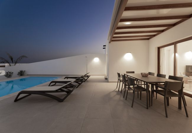 Villa in Playa Blanca - Villa Aloe - Altos de Lanzarote Villa in Playa Blanca - Villa Aloe - Altos de Lanzarote