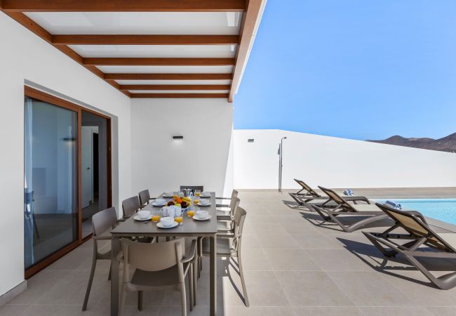 Villa in Playa Blanca - Villa Aloe - Altos de Lanzarote Villa in Playa Blanca - Villa Aloe - Altos de Lanzarote