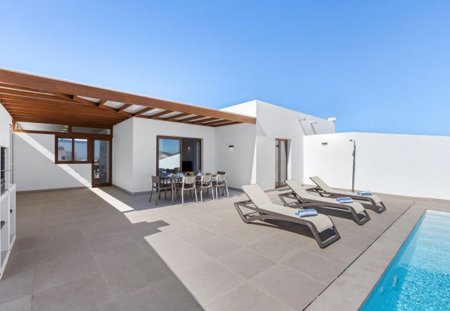 Villa in Playa Blanca - Villa Aloe - Altos de Lanzarote Villa in Playa Blanca - Villa Aloe - Altos de Lanzarote