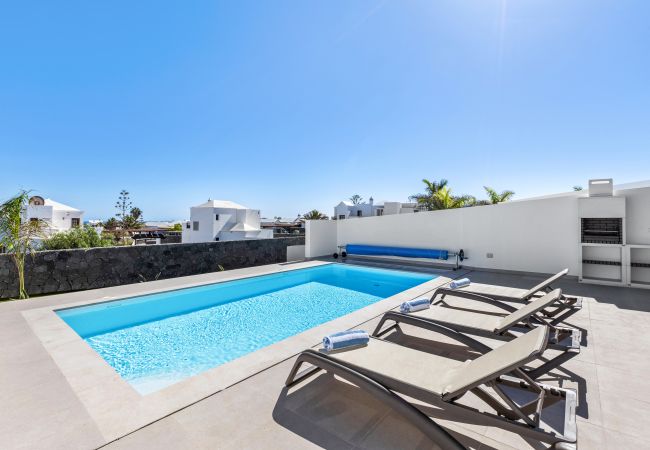 Villa in Playa Blanca - Villa Aloe - Altos de Lanzarote Villa in Playa Blanca - Villa Aloe - Altos de Lanzarote