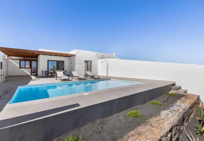 Villa in Playa Blanca - Villa Aloe - Altos de Lanzarote Villa in Playa Blanca - Villa Aloe - Altos de Lanzarote