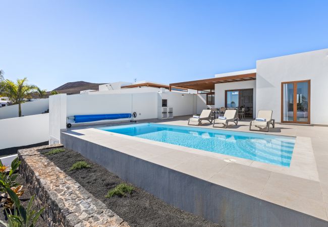 Villa in Playa Blanca - Villa Aloe - Altos de Lanzarote Villa in Playa Blanca - Villa Aloe - Altos de Lanzarote