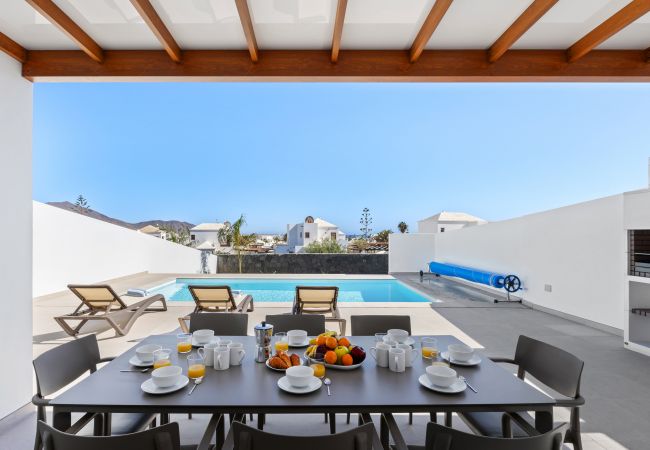 Villa in Playa Blanca - Villa Aloe - Altos de Lanzarote Villa in Playa Blanca - Villa Aloe - Altos de Lanzarote