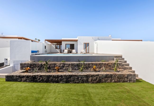 Villa in Playa Blanca - Villa Aloe - Altos de Lanzarote Villa in Playa Blanca - Villa Aloe - Altos de Lanzarote