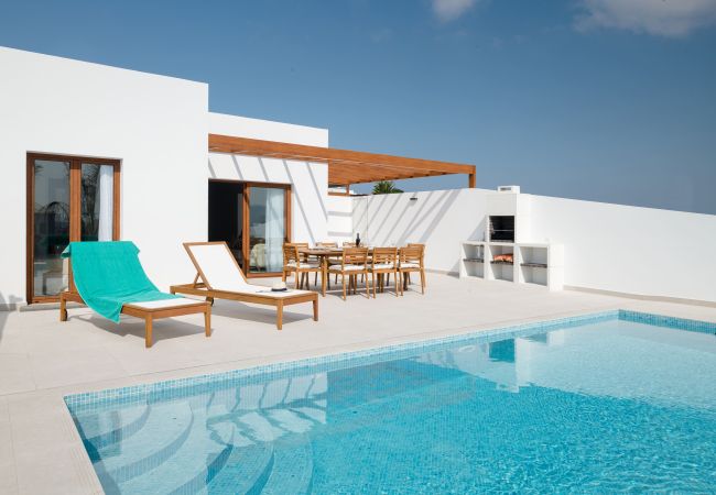 Villa in Playa Blanca - Villa Yaiza - Altos de Lanzarote Villa in Playa Blanca - Villa Yaiza - Altos de Lanzarote