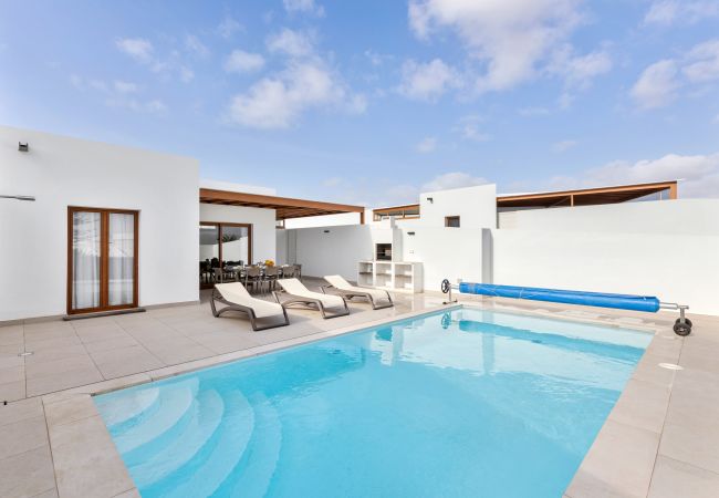Villa in Playa Blanca - Villa Famara - Altos de Lanzarote Villa in Playa Blanca - Villa Famara - Altos de Lanzarote