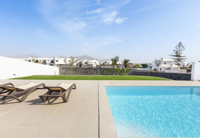 Villa in Playa Blanca -  Villa Navya - Altos de Lanzarote Villa in Playa Blanca -  Villa Navya - Altos de Lanzarote