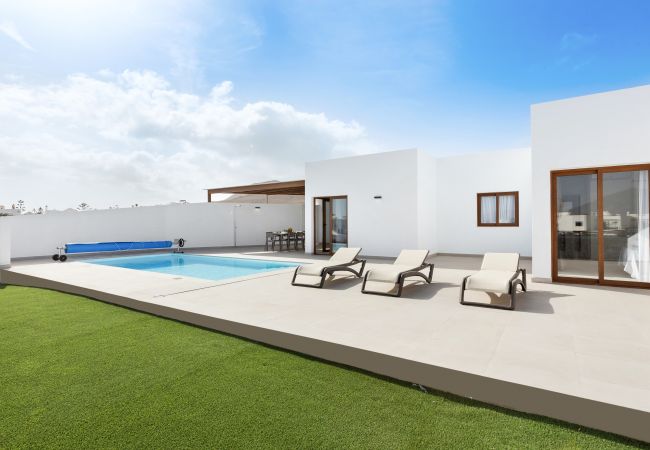 Villa in Playa Blanca -  Villa Navya - Altos de Lanzarote Villa in Playa Blanca -  Villa Navya - Altos de Lanzarote