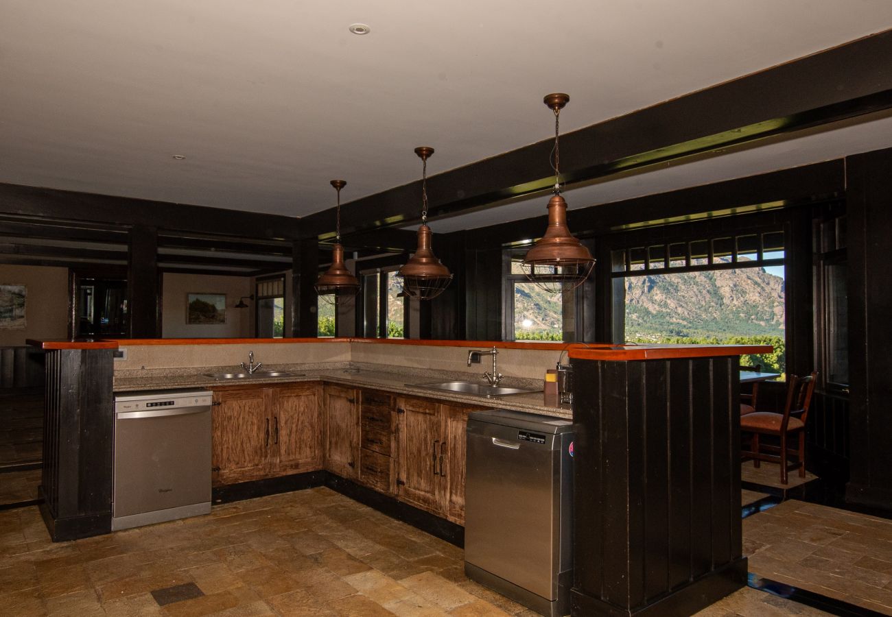 House in San Carlos de Bariloche - ARE09 MANSION IN BARILOCHE