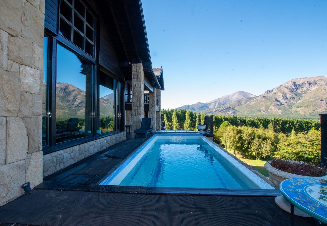 House in San Carlos de Bariloche - ARE09 MANSION IN BARILOCHE