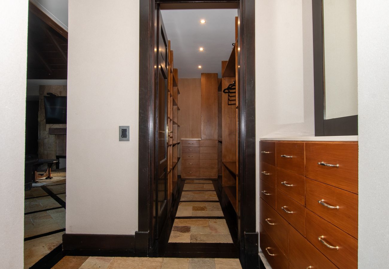 House in San Carlos de Bariloche - ARE09 MANSION IN BARILOCHE