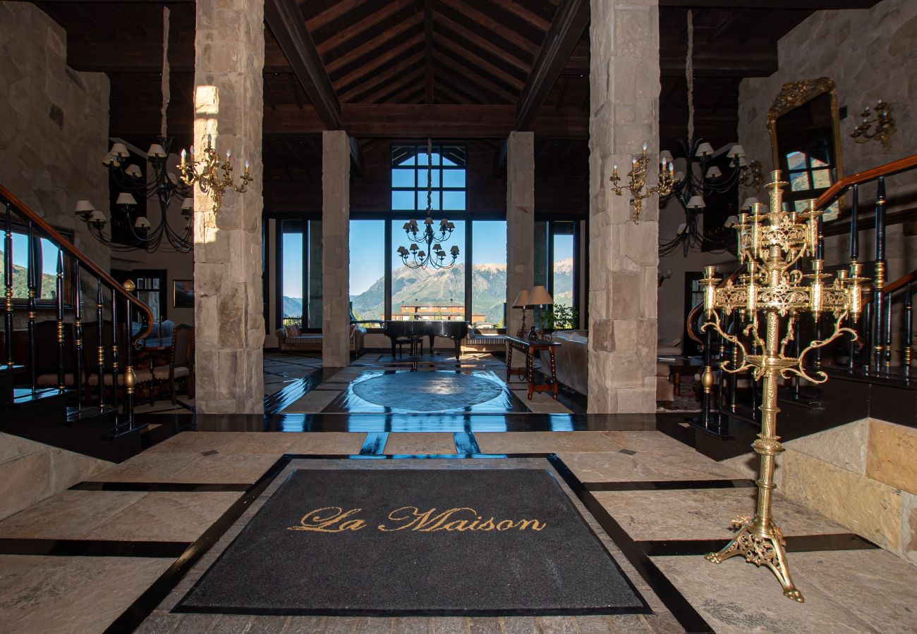 House in San Carlos de Bariloche - ARE09 MANSION IN BARILOCHE