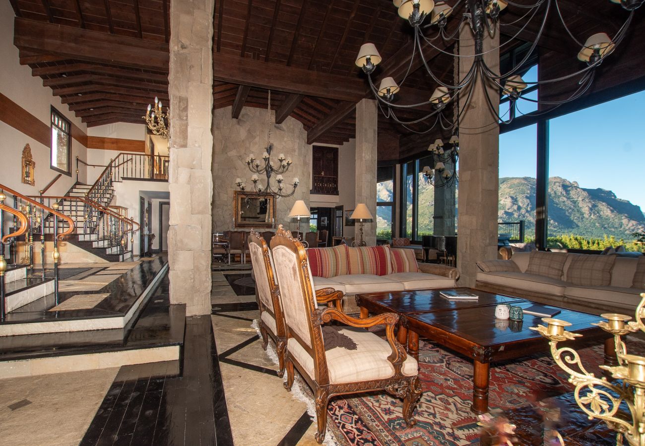 House in San Carlos de Bariloche - ARE09 MANSION IN BARILOCHE