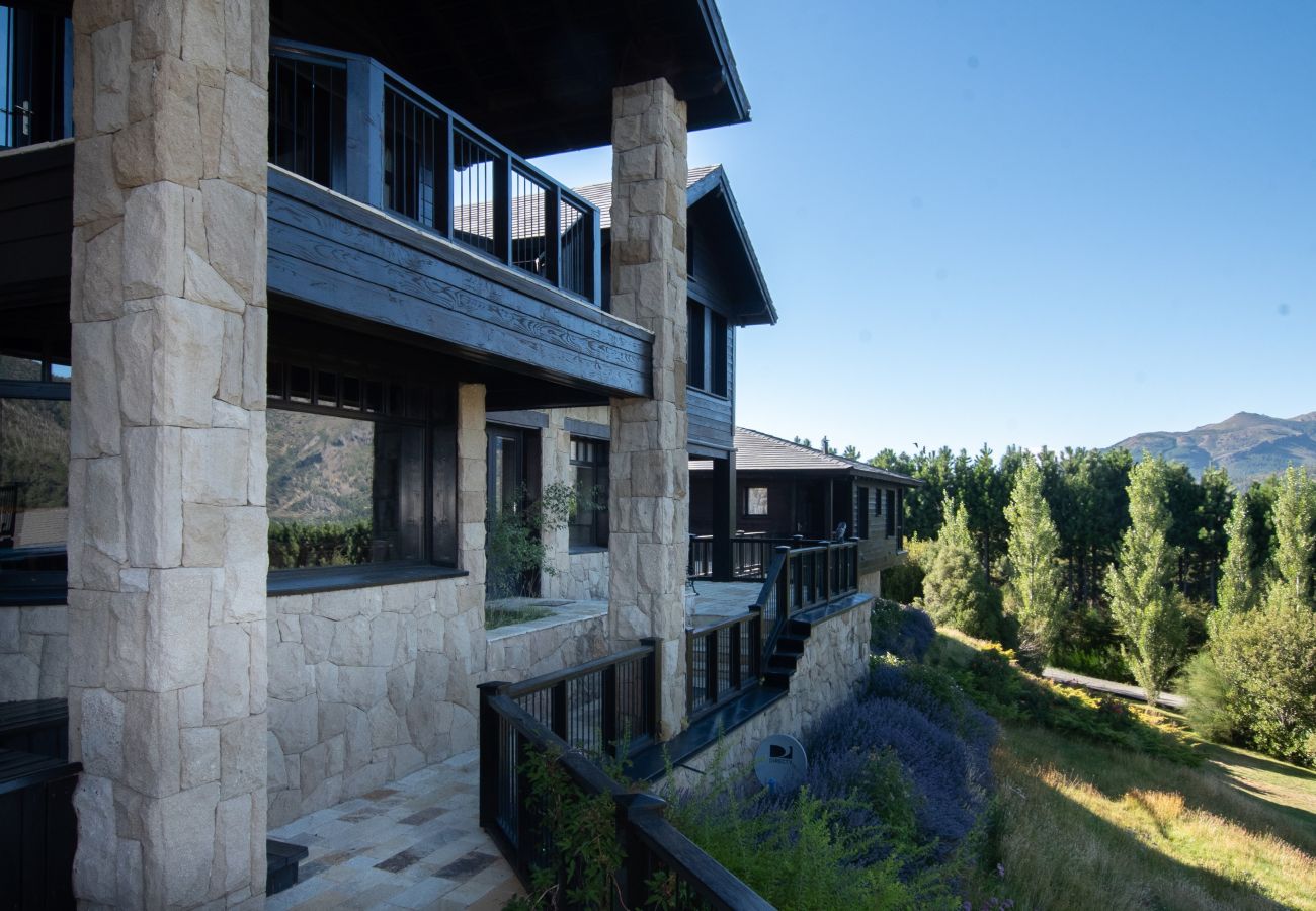 House in San Carlos de Bariloche - ARE09 MANSION IN BARILOCHE