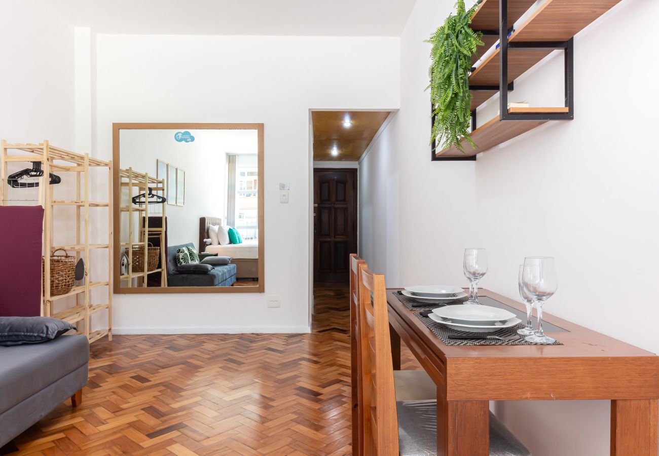 Studio in Rio de Janeiro - 5 minutes from Copacabana Beach | PI502