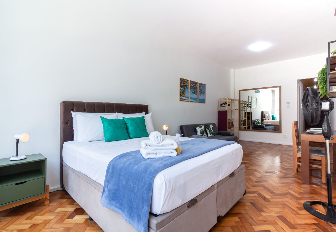 Studio in Rio de Janeiro - 5 minutes from Copacabana Beach | PI502