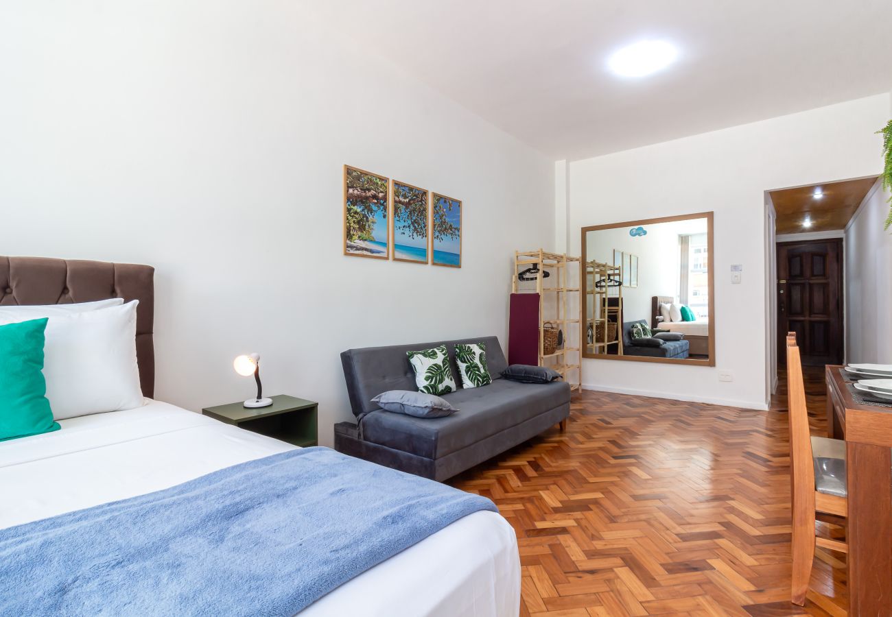 Studio in Rio de Janeiro - 5 minutes from Copacabana Beach | PI502