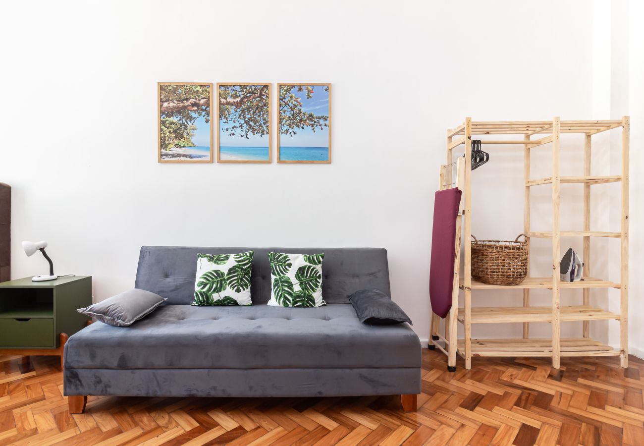 Studio in Rio de Janeiro - 5 minutes from Copacabana Beach | PI502