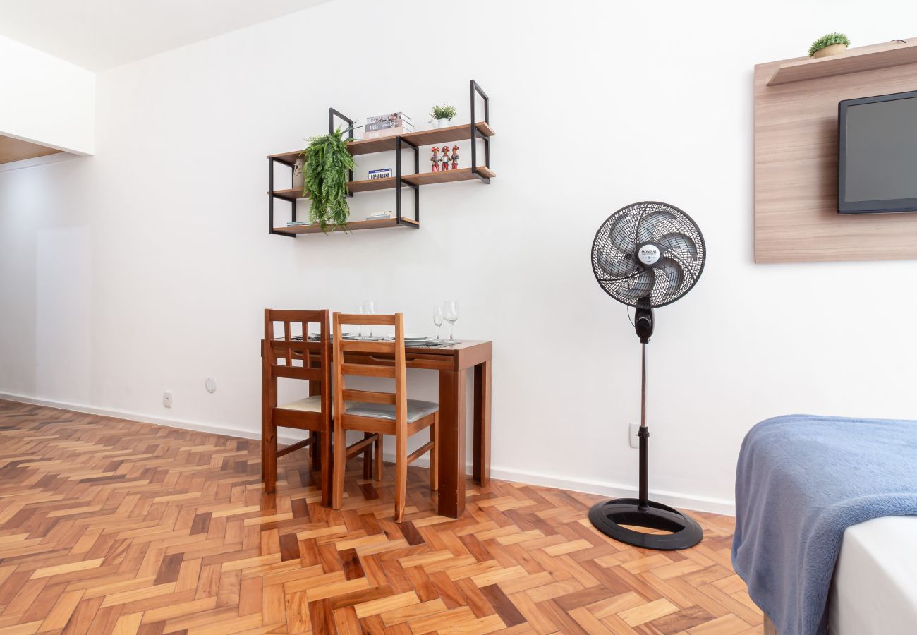 Studio in Rio de Janeiro - 5 minutes from Copacabana Beach | PI502
