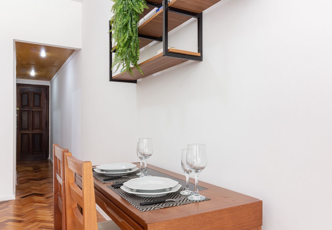 Studio in Rio de Janeiro - 5 minutes from Copacabana Beach | PI502